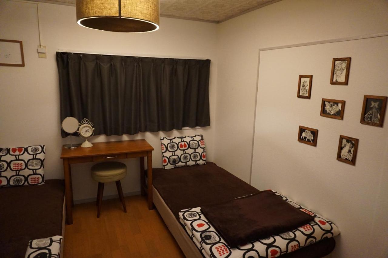 Guesthouse Ten-roku - Female Only Ōsaka Extérieur photo