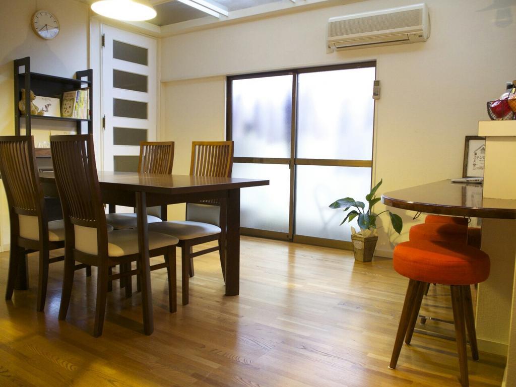 Guesthouse Ten-roku - Female Only Ōsaka Extérieur photo
