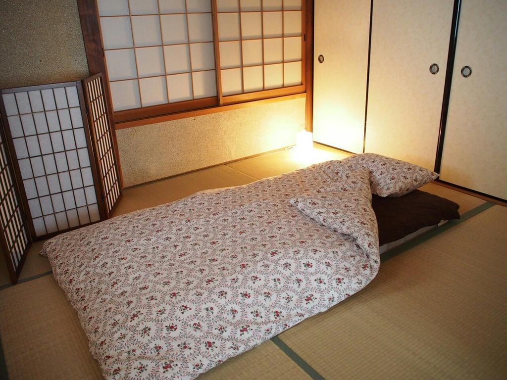 Guesthouse Ten-roku - Female Only Ōsaka Extérieur photo
